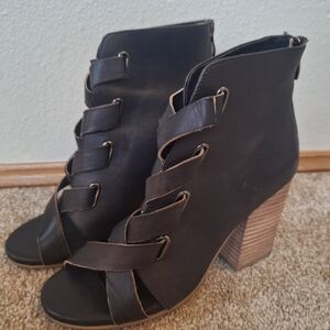 Antelope 793 Black leather Peep Toe Stappy Block Heel Bootie Womens Size 8